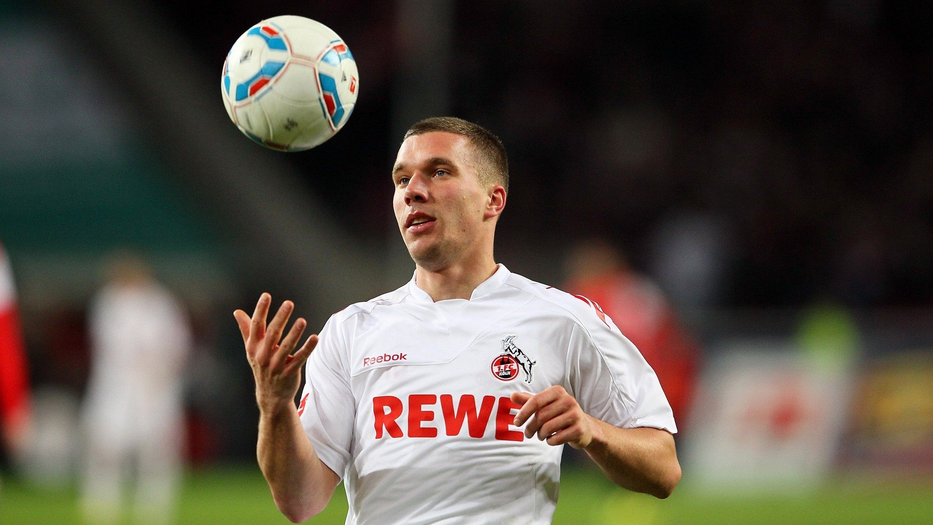 北欧风暴与巴黎闪电，丹麦足球的崛起与姆巴佩的时代烙印